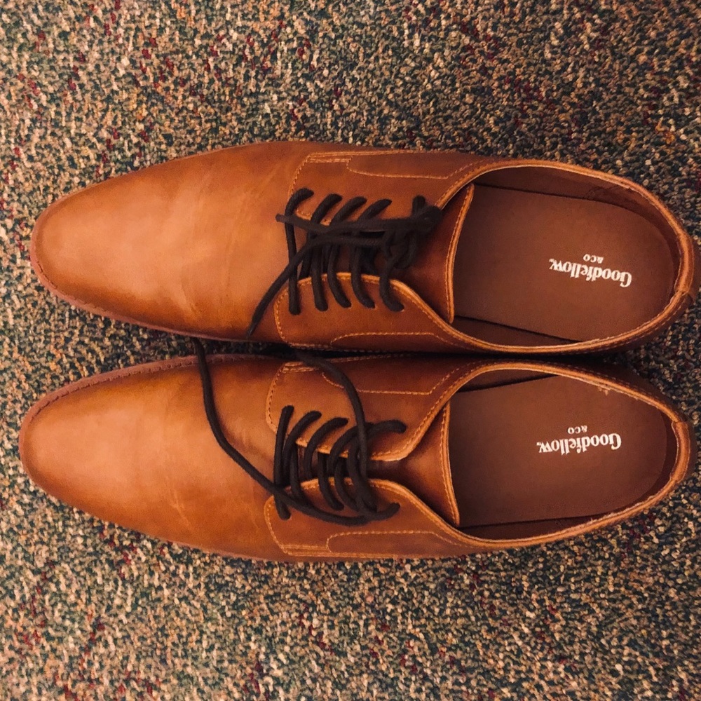 Dress shoes
